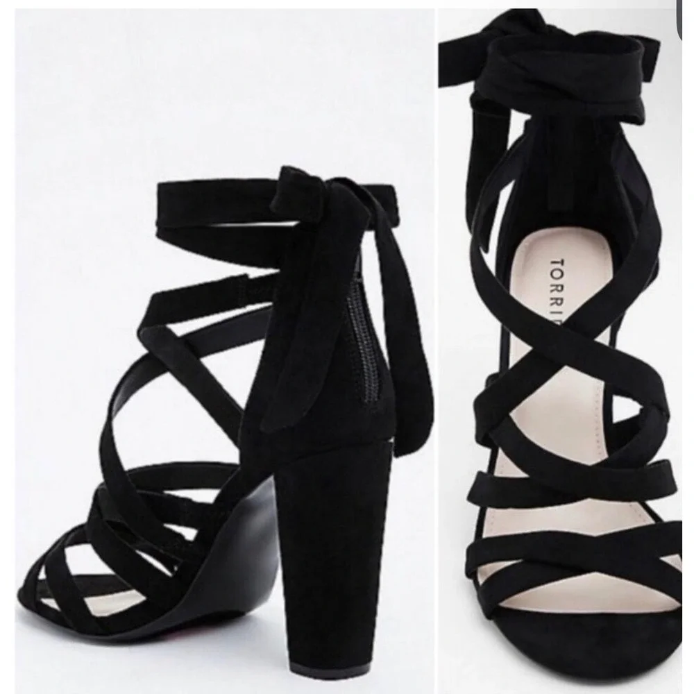 Torrid Womens Black Strappy Wrap Block Heel‎ Sandals Wide Width Size 9W